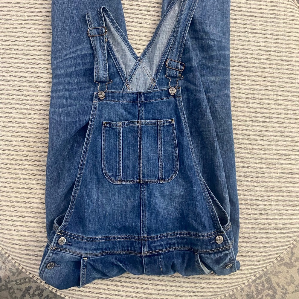 Size small distressed American Eagle overalls